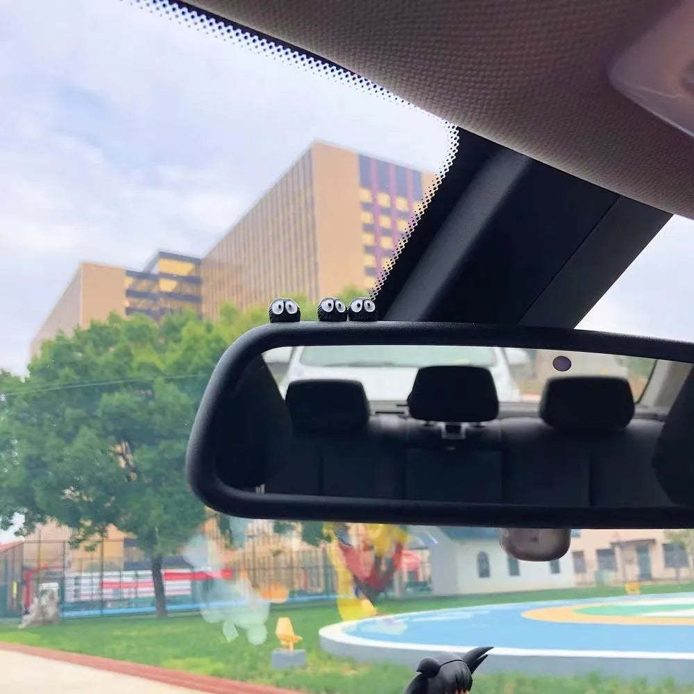 Resin cartoon coal briquette car decoration measuring approximately 1cm with traceless mounting tape