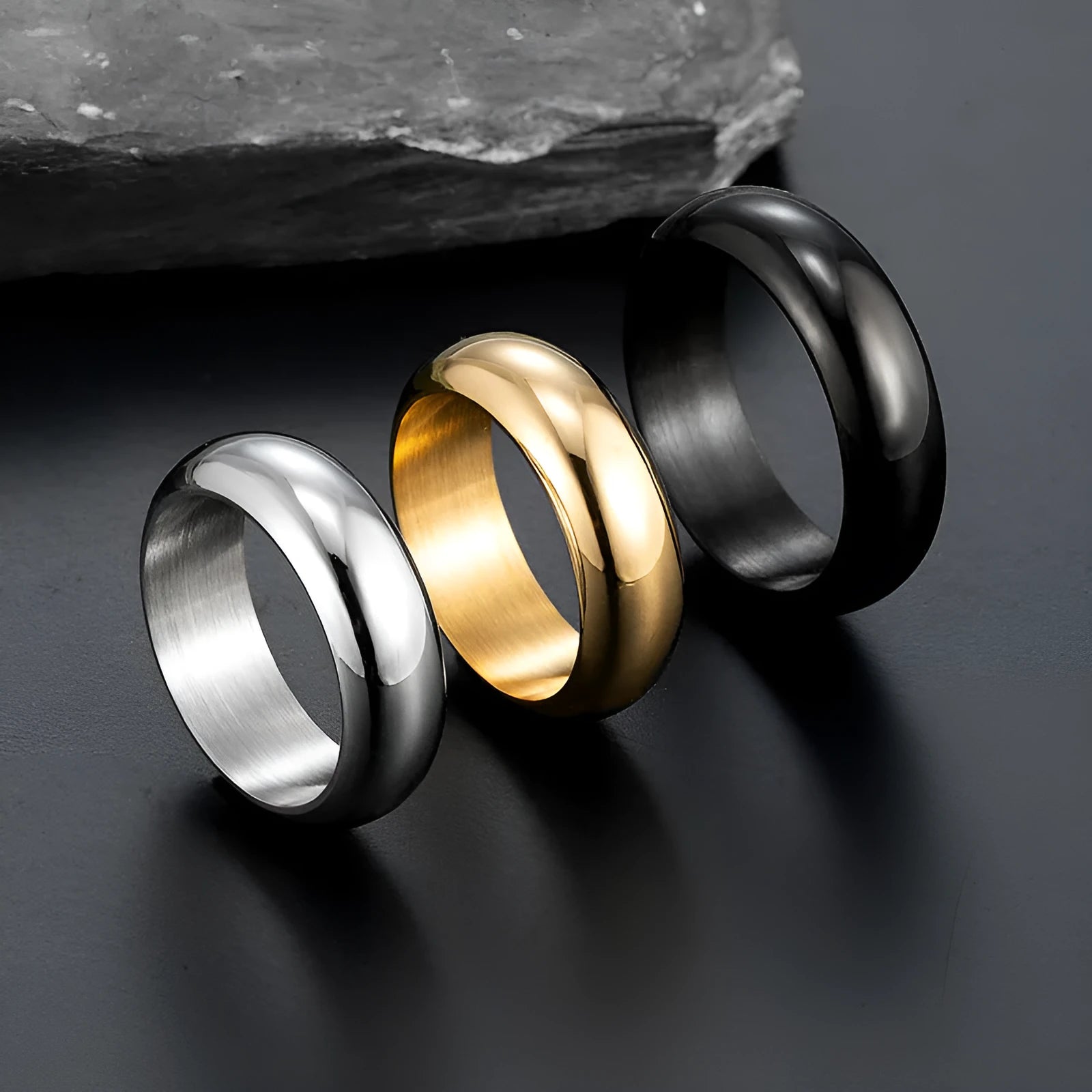 Electroplated titanium steel ring in glossy gold, black or steel colour on size display