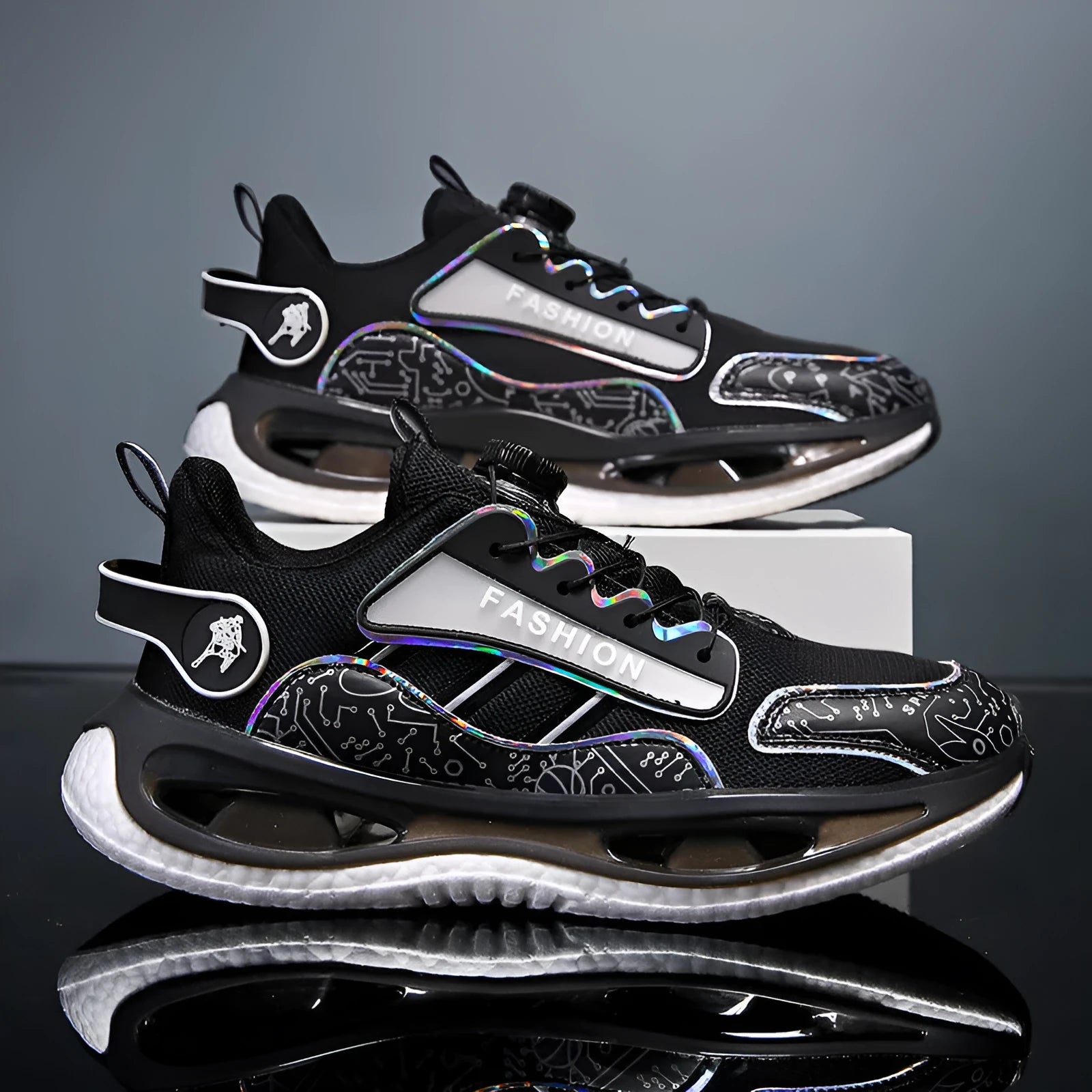 Men's low-top mesh sports shoe in black with elastic band closure and Popcorn TPU sole.