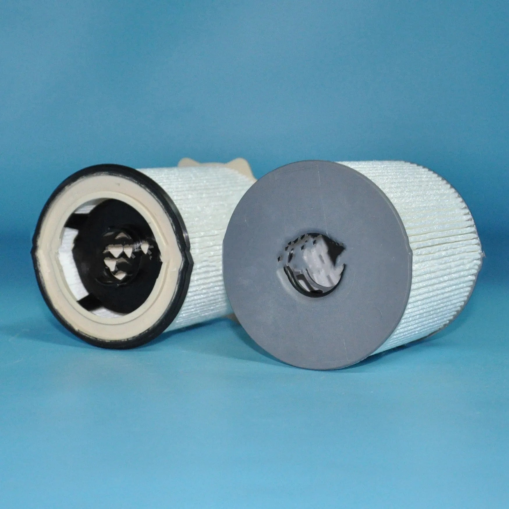 White RAM 1500-5500 fuel filter kit showing filter element, cover plate, and sealing ring