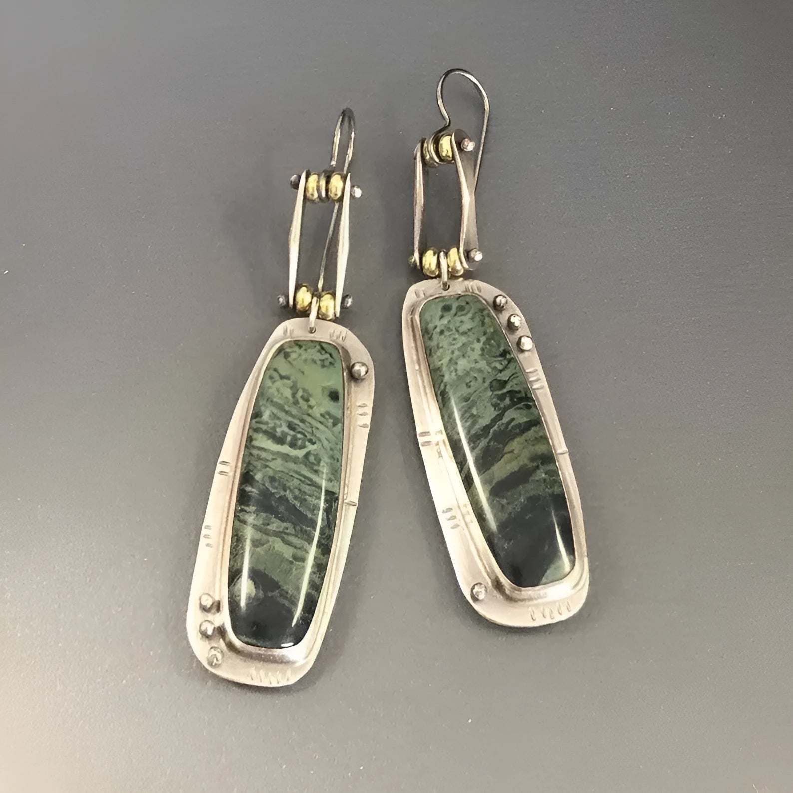 Simple geometric two-colour marble pattern alloy earrings with alloy posts and backs