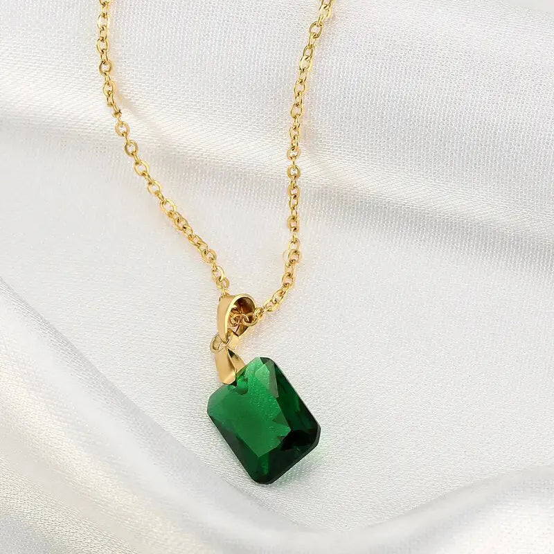 Copper rectangular geometric pendant necklace with O-ring chain in green colour.