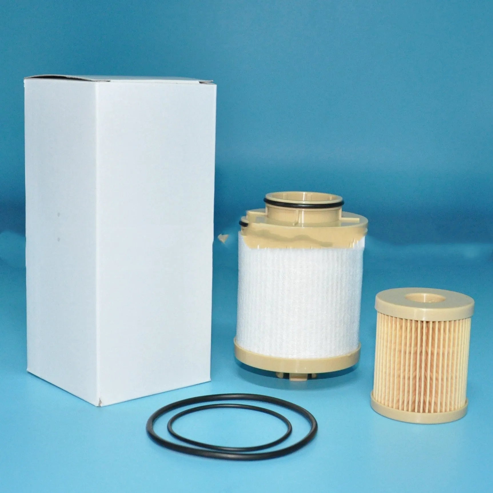 FD4616 diesel fuel filter for Ford trucks, showing its cylindrical shape and dimensions.
