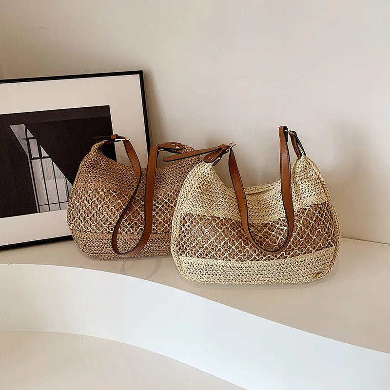 Women's casual straw cross body bag with horizontal square shape and sandwich pocket