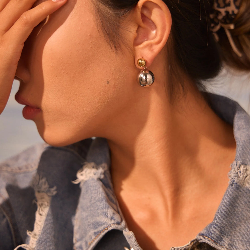 Stainless steel colour-block ear studs with round geometric beads for women