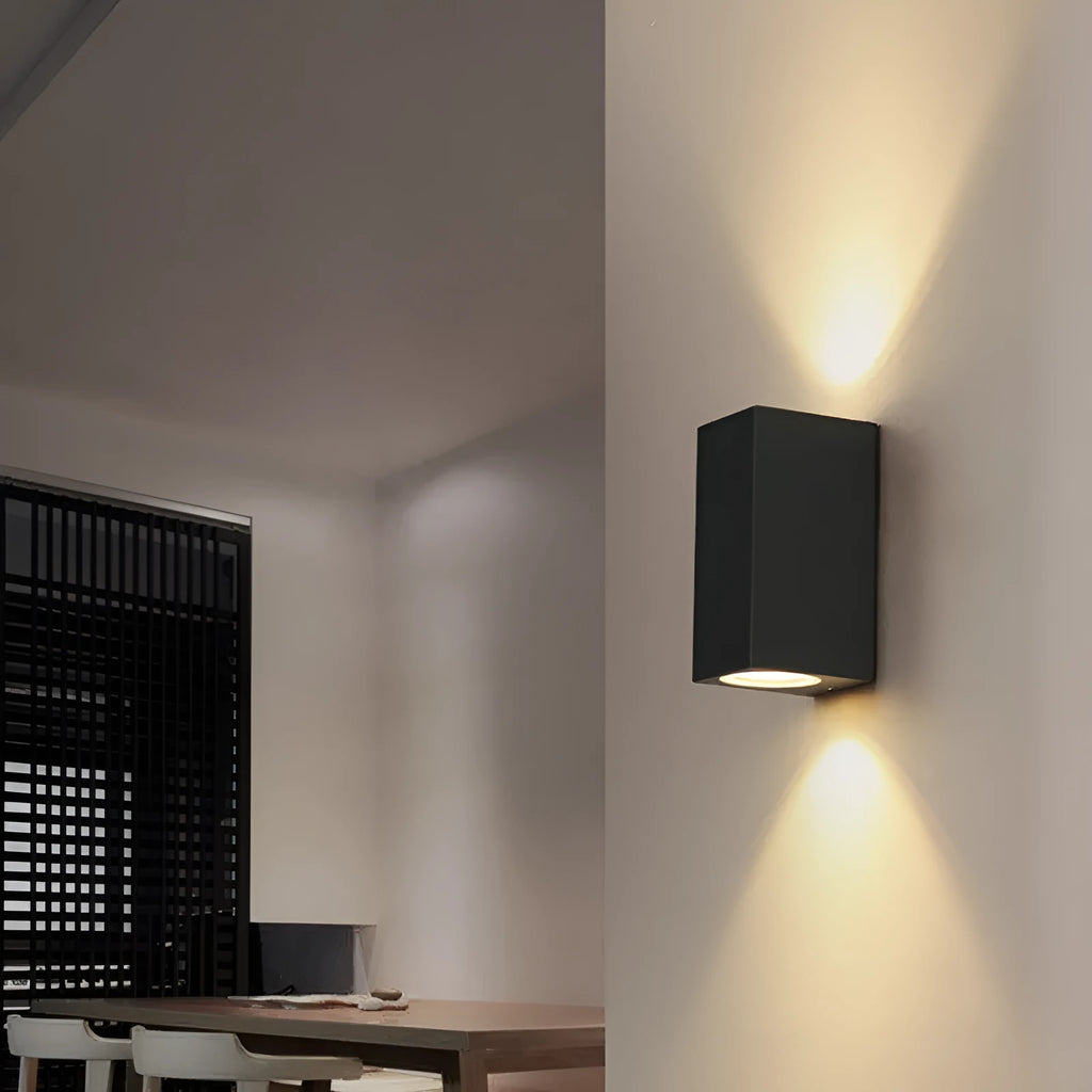 Aluminium LED wall lamp with glass shade in black finish