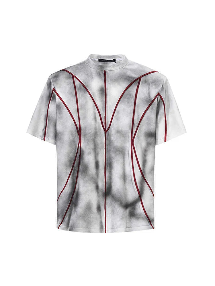 Women's padded shoulder t-shirt with textured patchwork design on short sleeves and round neck