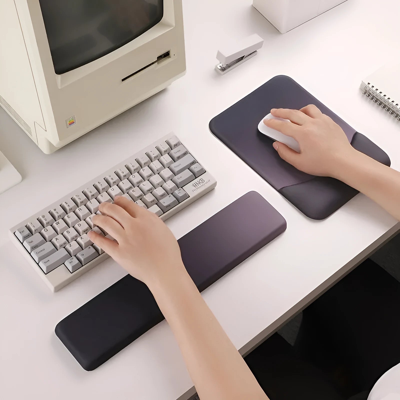 Square silica gel wrist mouse pad with cloth surface and wrist strap, 250mm by 180mm