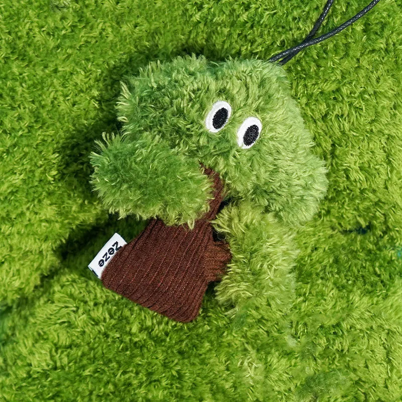 Pine tree-shaped cat toy with textured surface for grinding and biting, available in three sizes