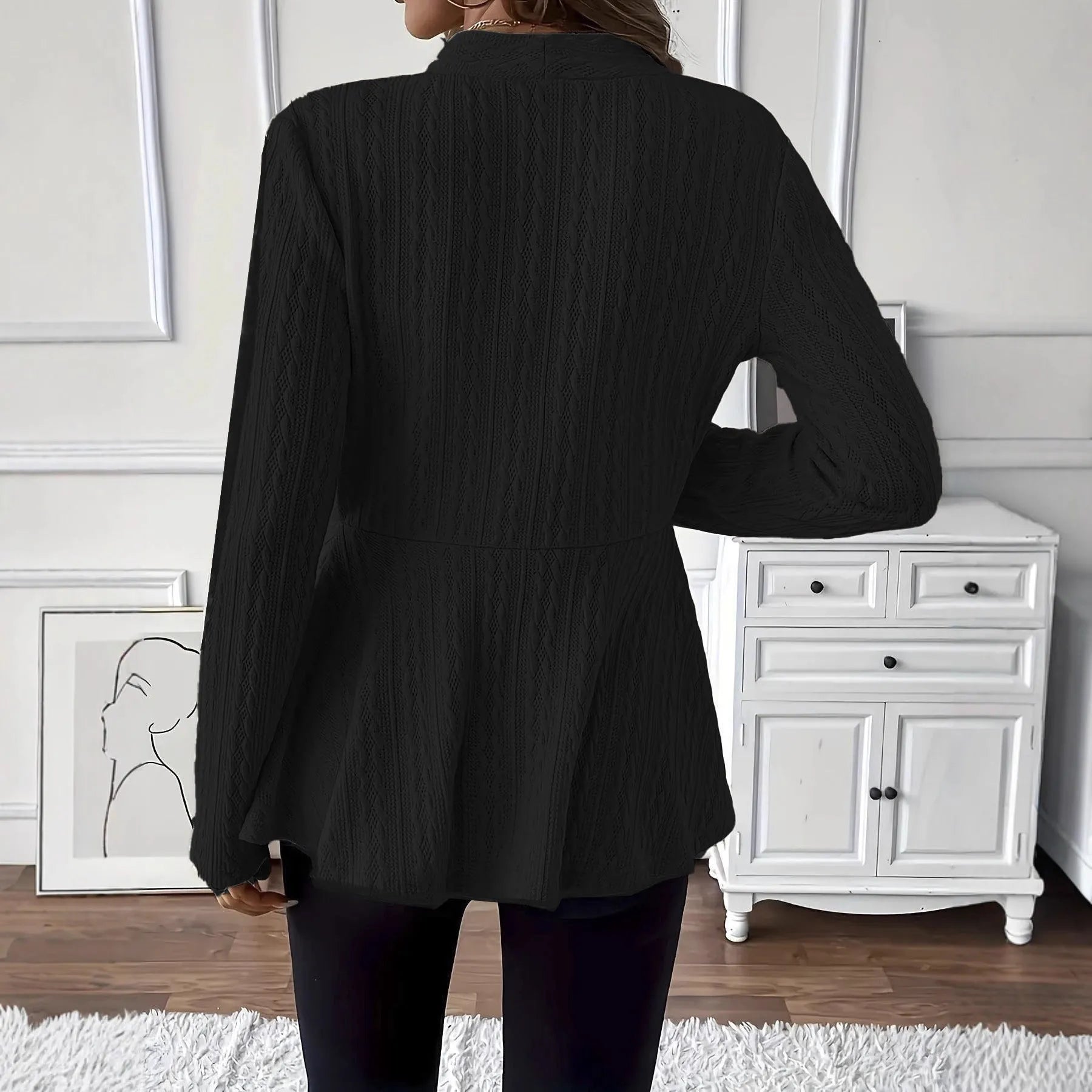 Women's tight-fitting apricot knitted cardigan with one button and Jacquard pattern texture