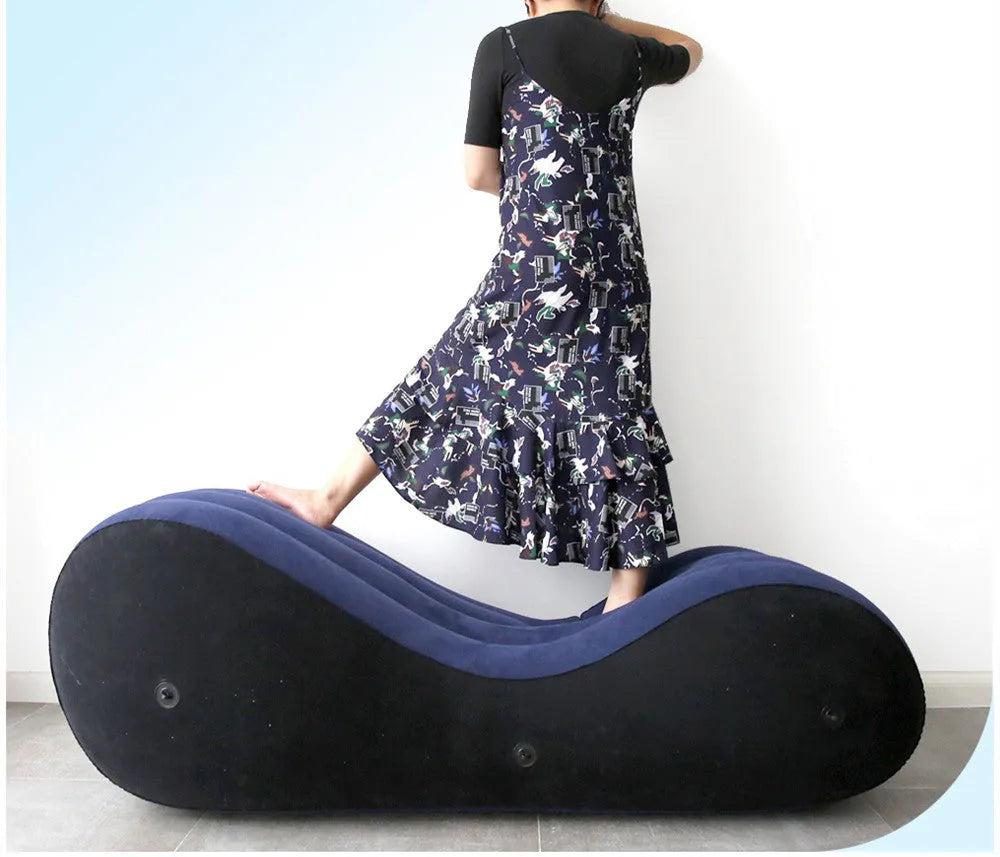 Blue inflatable sofa cushion bed chair in PVC and flocking, knight mat, with or without electric inflator