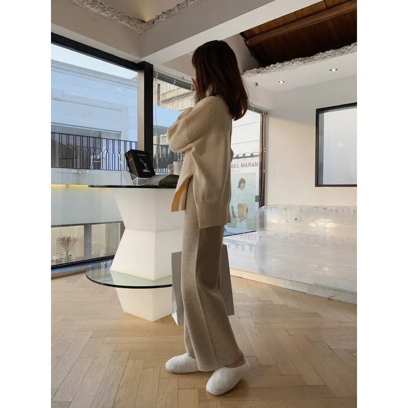 Women's knitted wide-leg trousers in super thick acrylic fabric, high waist design, available in four colours