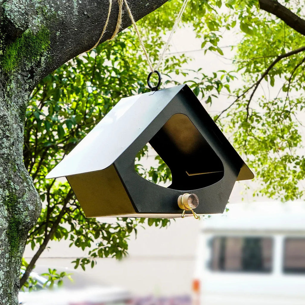 European-style iron bird nest feeder with anti-rain outdoor design in modern simplicity style