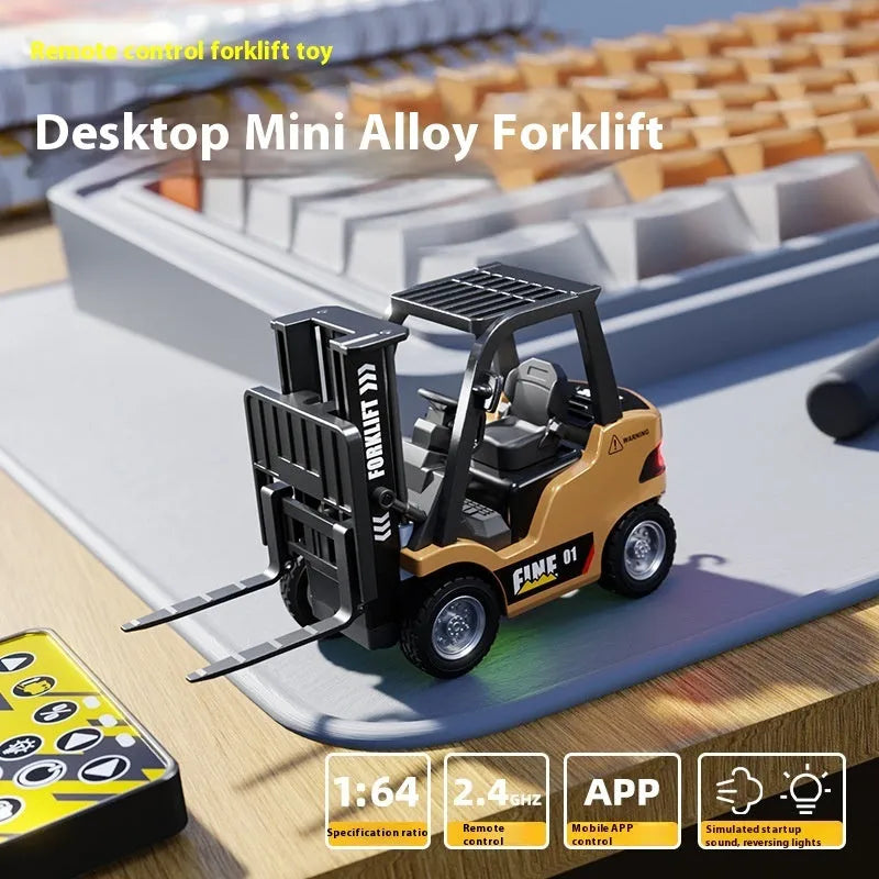 1:64 scale Bluetooth remote-control alloy forklift model with accessories and obstacle course