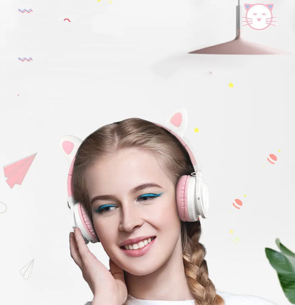Pink-white wireless Bluetooth headset with head-mounted design and 40mm speakers