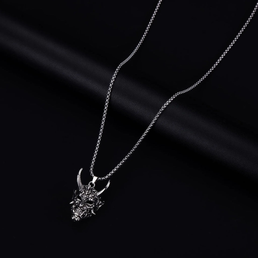 Men's vintage silver tone zinc alloy pendant necklace measuring 40mm wide