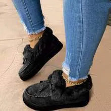 Cotton casual indoor shoes with velvet lining and a rounded toe in a choice of colours
