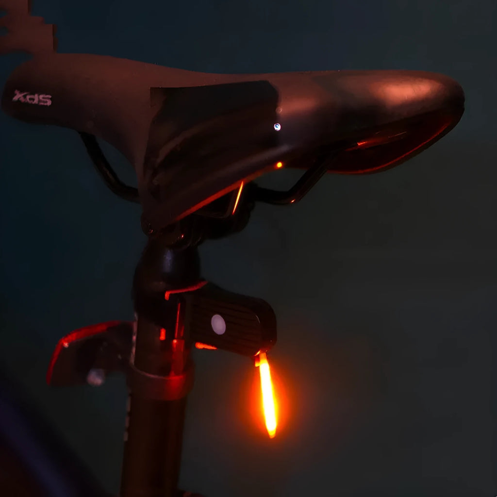 USB rechargeable waterproof bicycle taillight in blue, pink, red, white or yellow colours