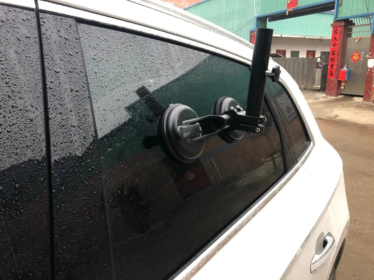 Black ABS car window suction mount with rubber base for flagpoles