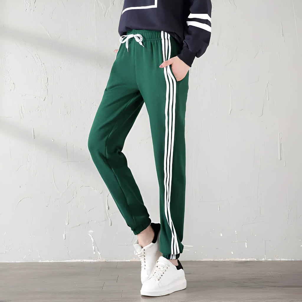 Women's velvet sports trousers with fleece lining, loose fit, black, grey, pink, sizes L‑XXL