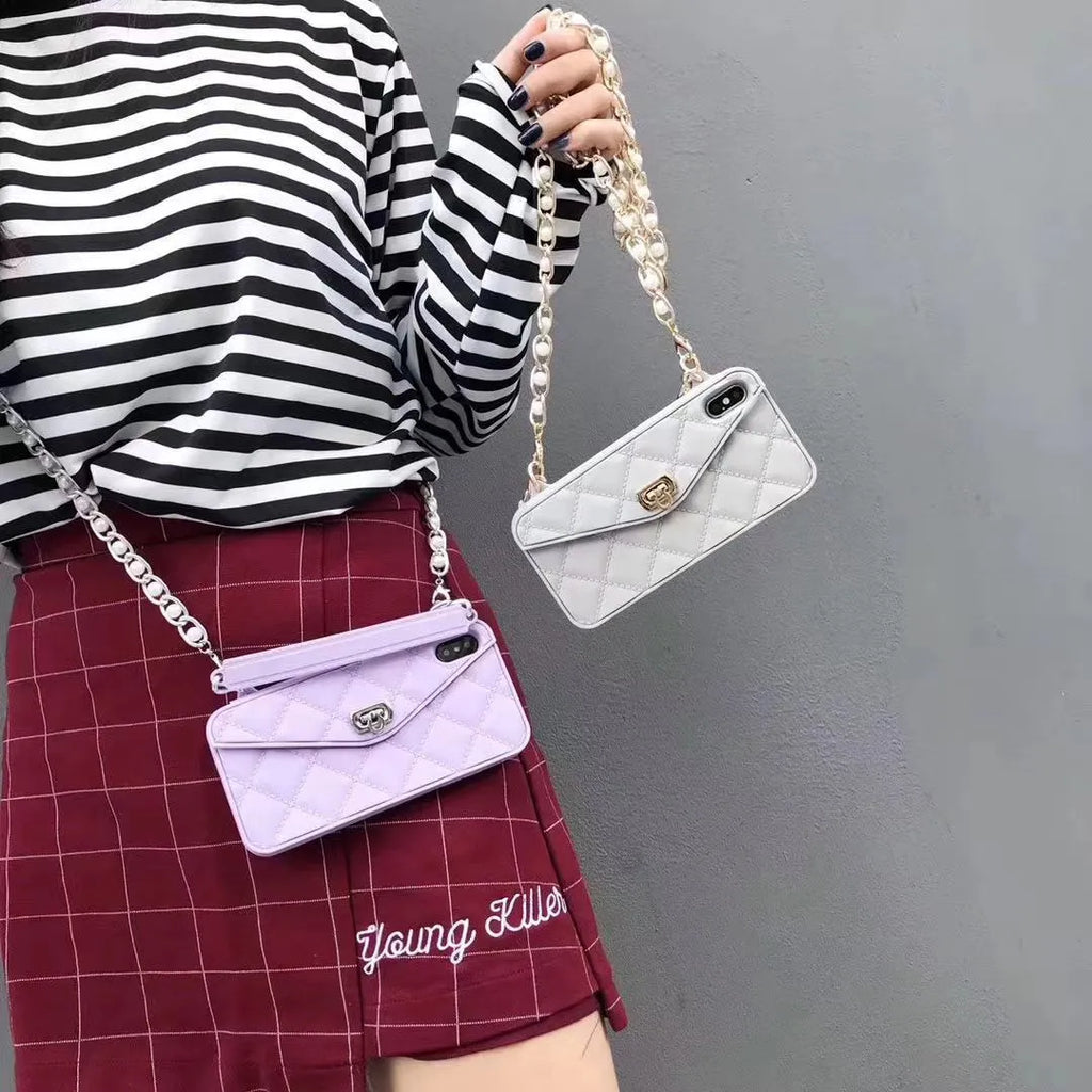 Luxury silicone mobile phone case with inclined pearl chain lanyard for iPhone in beige colour
