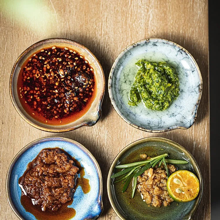 Japanese porcelain seasoning dish set with 4 small plates and 1 tray, irregular shape, available in five colours