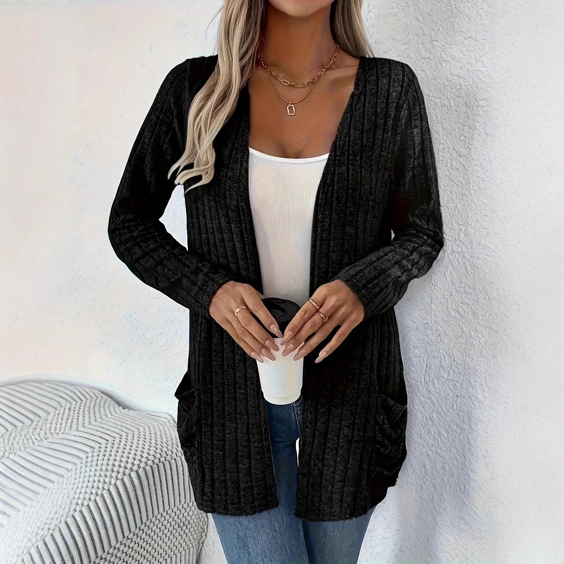 Loose fit solid colour cardigan with long sleeves and pocket in black or grey