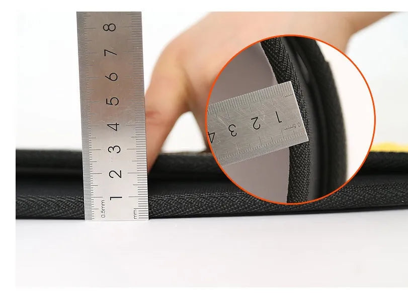 Nylon fitness weightlifting waistband with adjustable closure in black colour