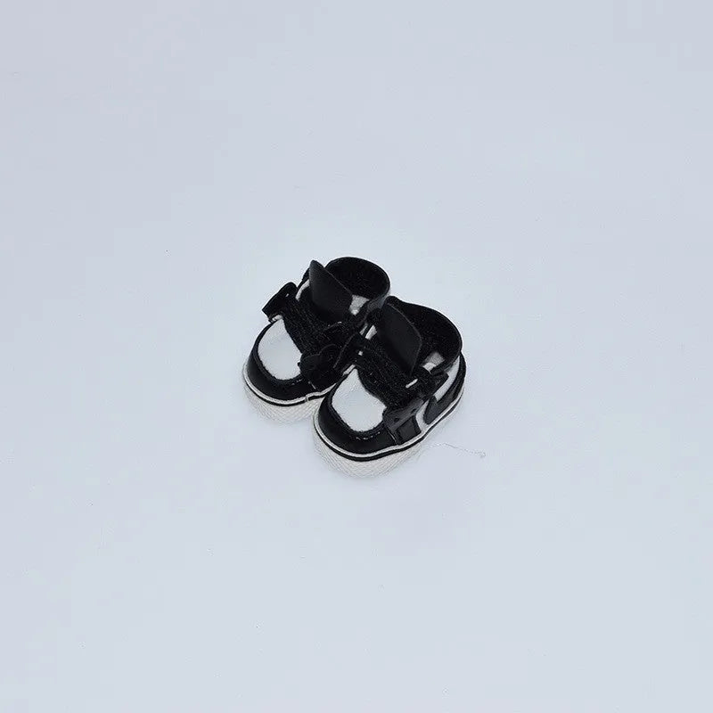Doll replacement shoes in various styles and colours for doll clothes accessories