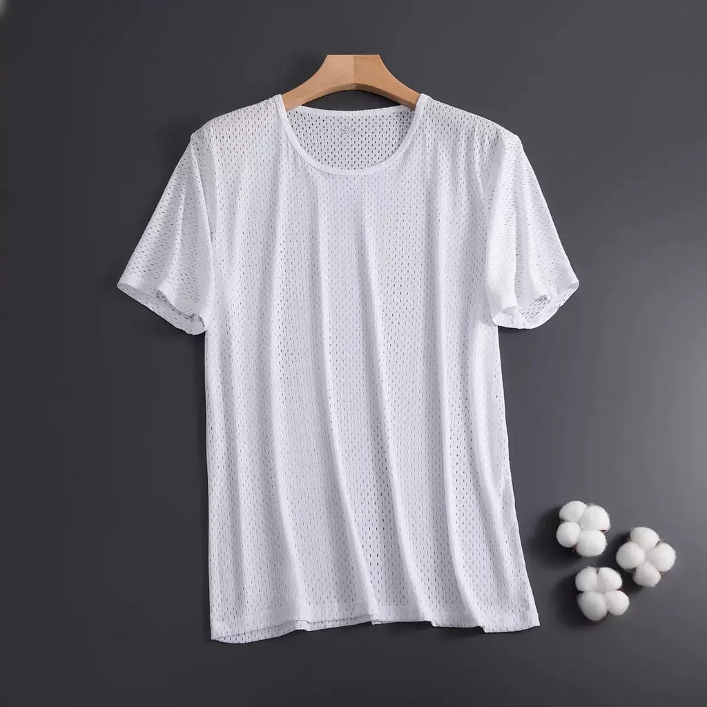 Men's solid colour ice silk short sleeve T-shirt with crew neck in loose mesh fabric.