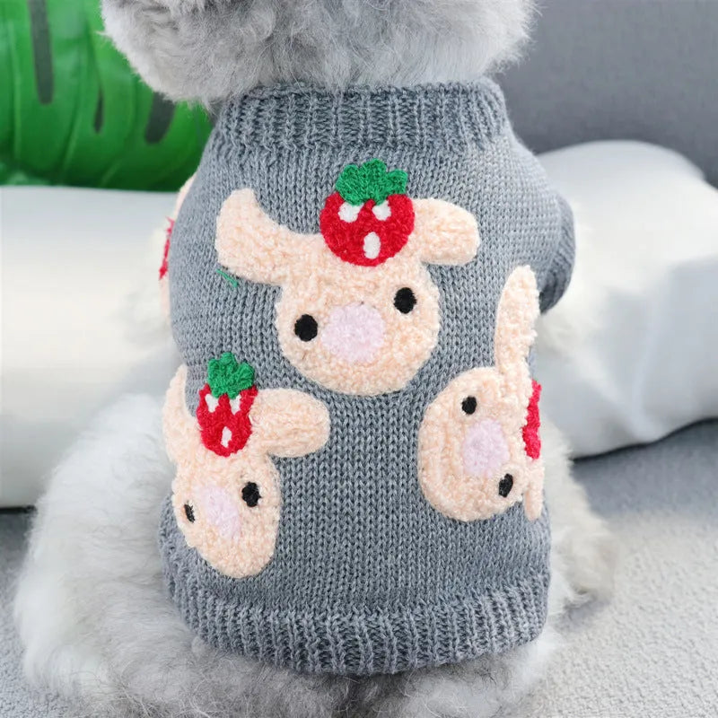 Short polyester pet sweater in snowman, brown bear, rabbit, pink chick, blue chick, and yellow cotton-padded jacket with hat, sizes XS to XL