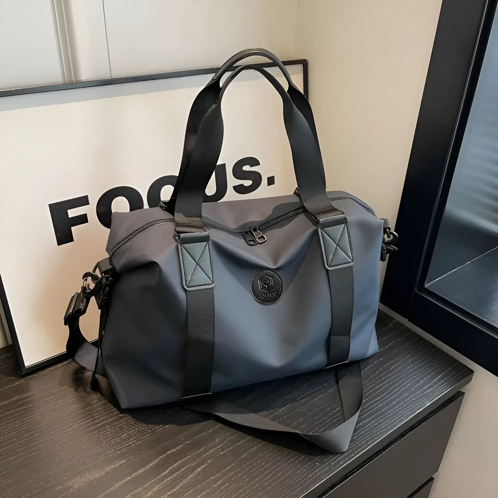 Waterproof Oxford cloth travel bag with dry-wet separation compartments and spine protection in solid colour options