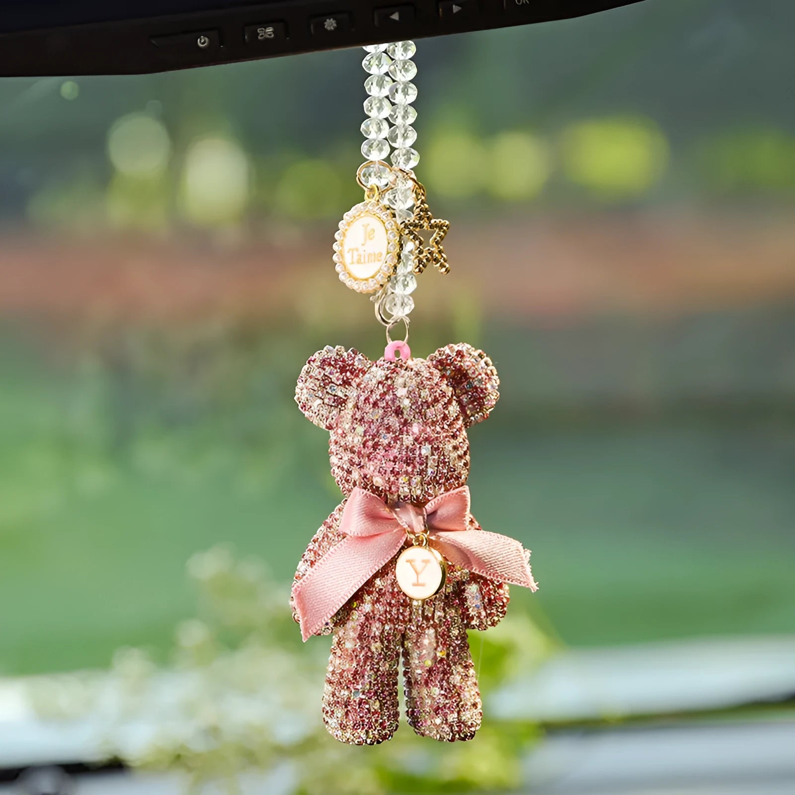 Diamond-embedded violent bear car rearview mirror pendant measuring 5x9cm in crystal rhinestones