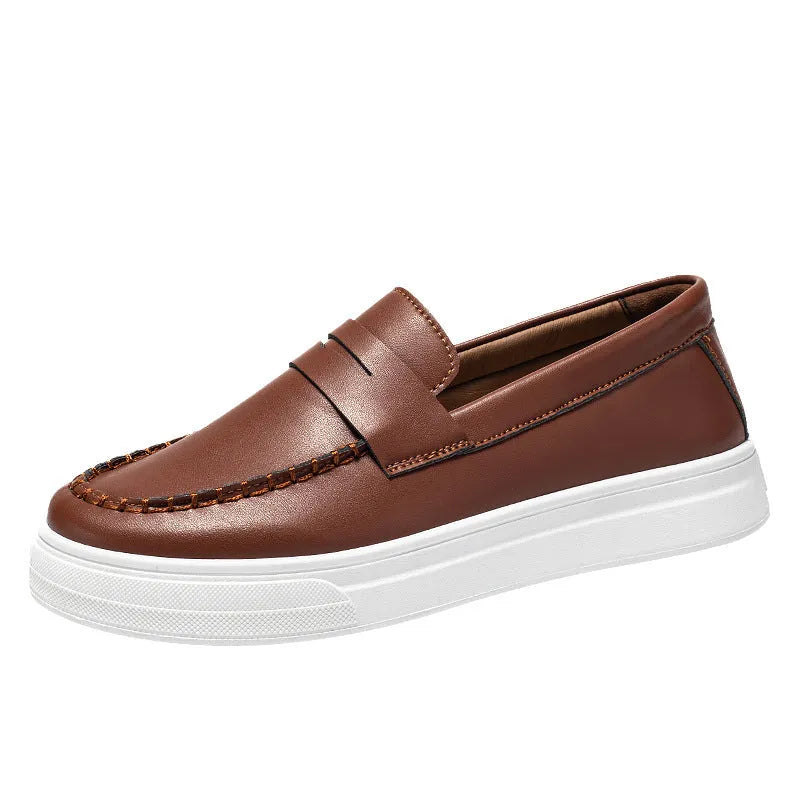 Men's round-toe casual shoes in PU leather available in three colour options