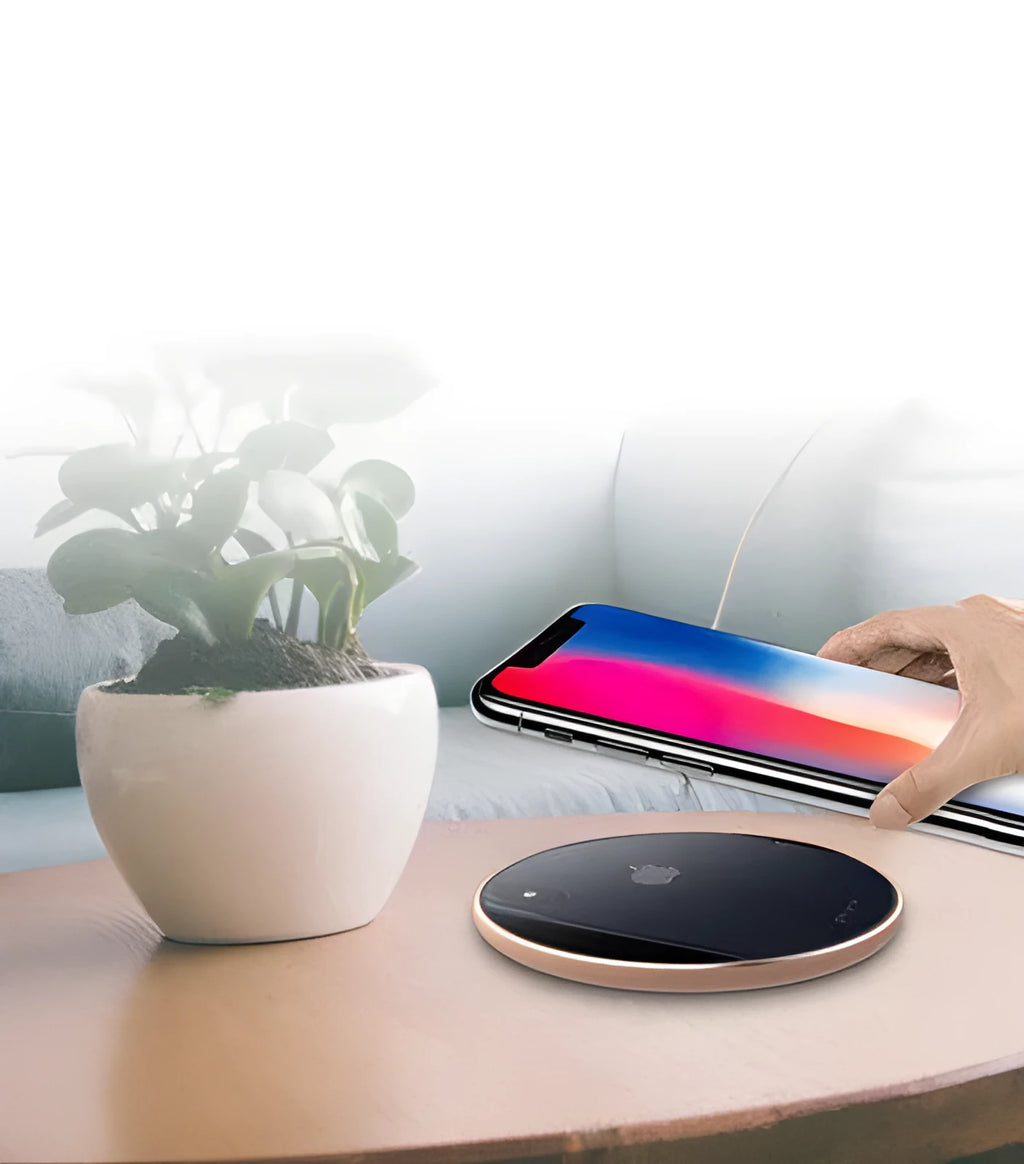 Ultra-thin aluminium wireless charger in gold, red, rose gold, or silver with LED indicator