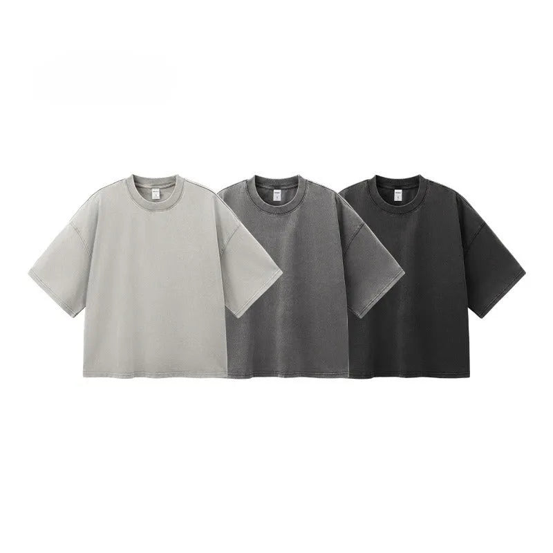 Men's vintage washed cotton T-shirt in loose fit with drop-shoulder sleeves in khaki light colour