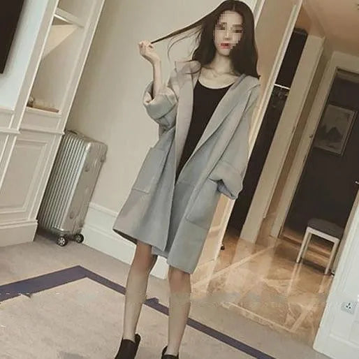 Plus size women's thin cotton coat with lace detail in loose fit design