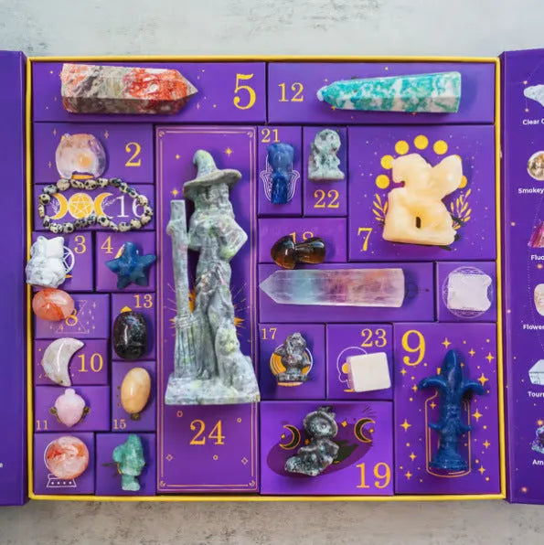 Halloween-themed paper gift box for countdown and decoration.