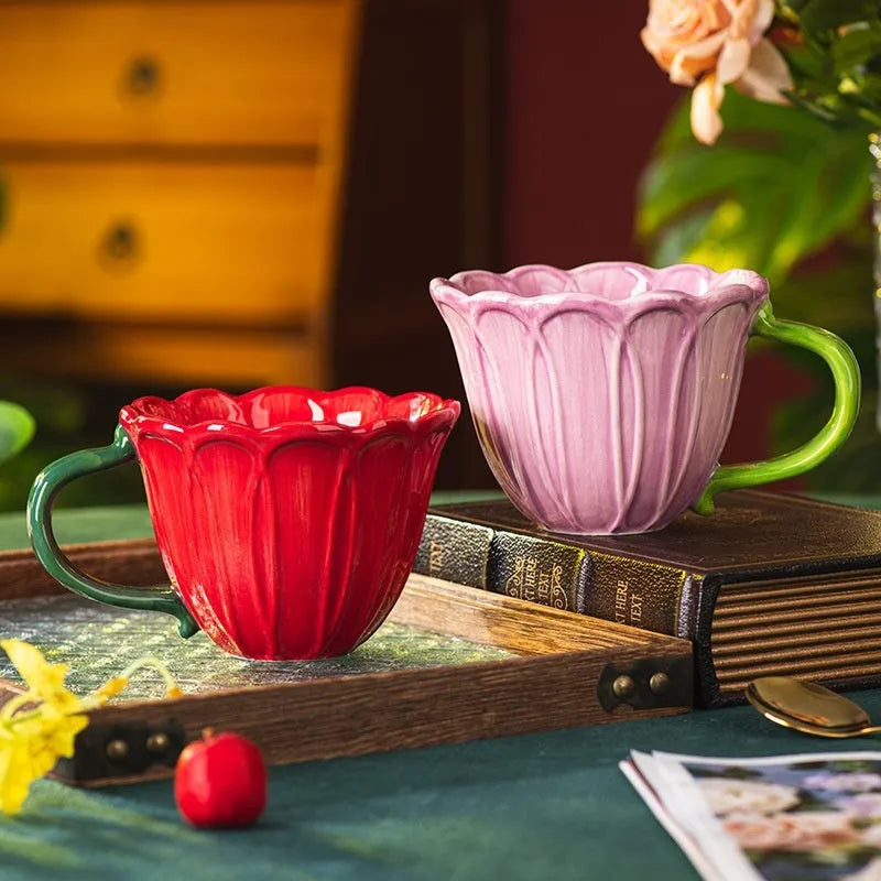 Ceramic breakfast cup with pastoral flower pattern in 500ml capacity