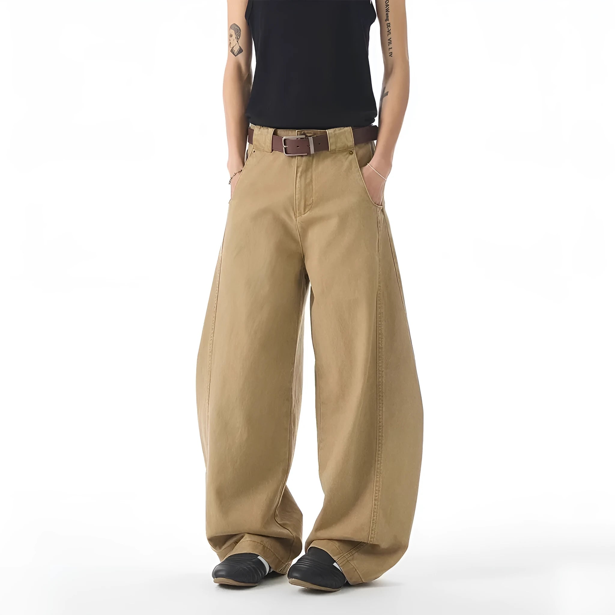Brown Korean style loose fit men's casual jeans trousers with straight leg design