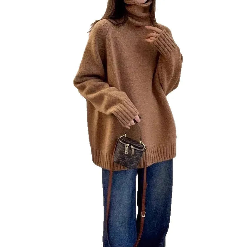 Women's loose fit turtleneck sweater with thick curling pile collar in mesh polyester fabric