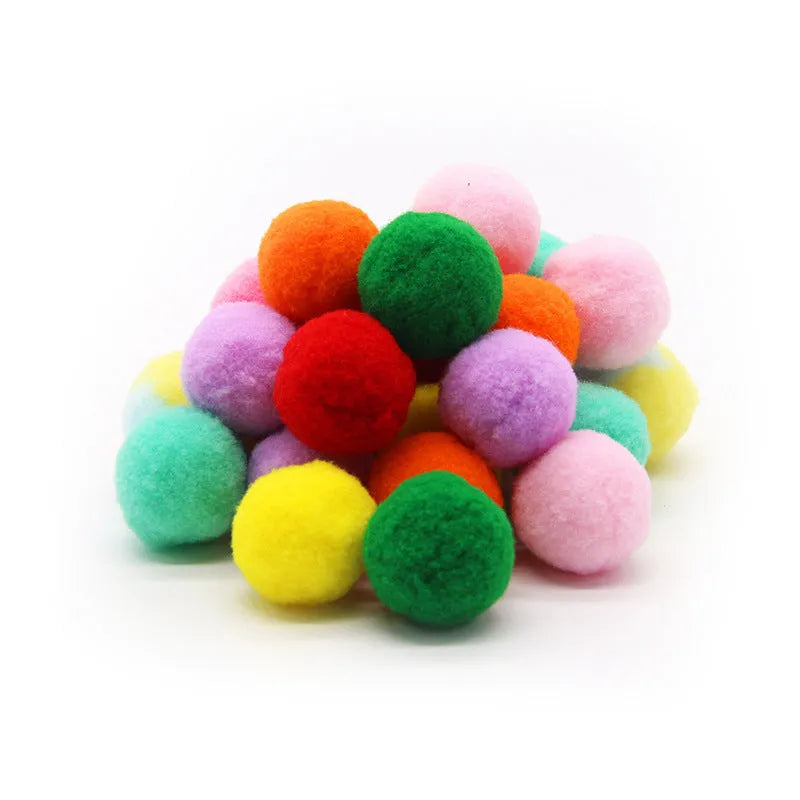 30cm pet toy launch gun with soft plush yarn balls for interactive play with cats and dogs