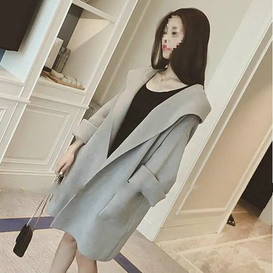 Plus size women's thin cotton coat with lace detail in loose fit design