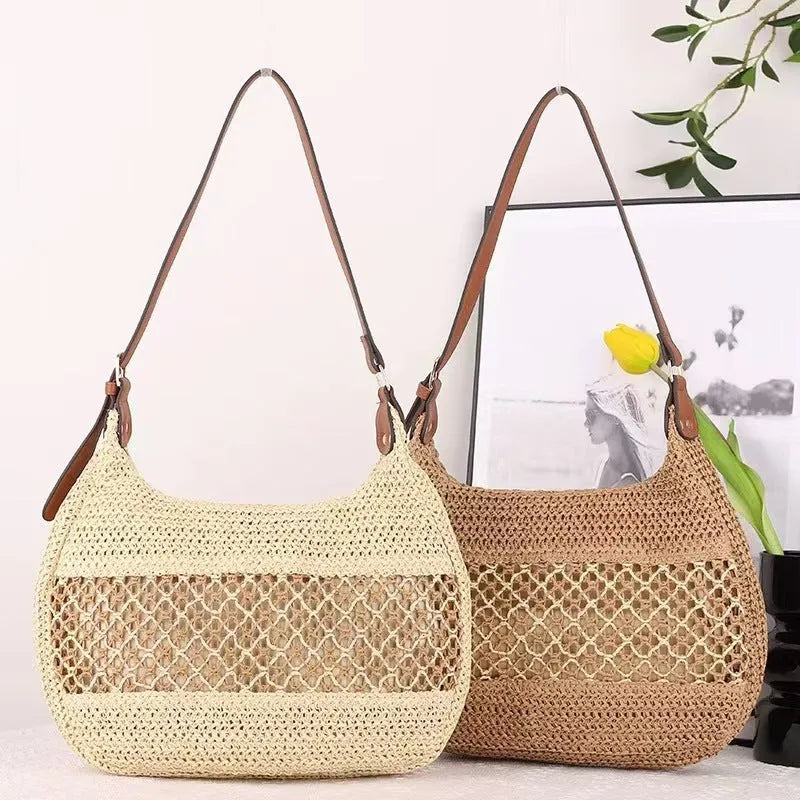 Women's casual straw cross body bag with horizontal square shape and sandwich pocket