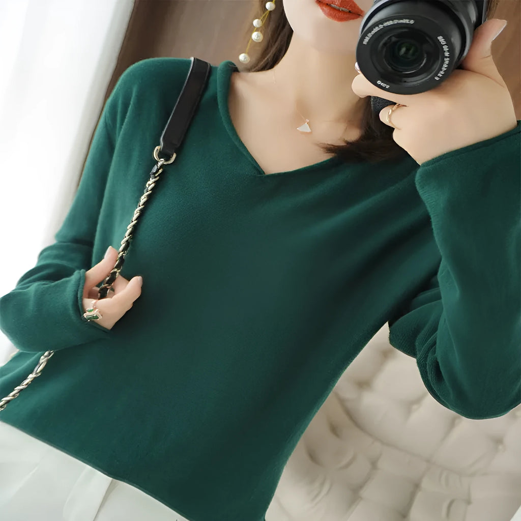 Women's long sleeve V-neck knitwear pullover top in a macaron colour