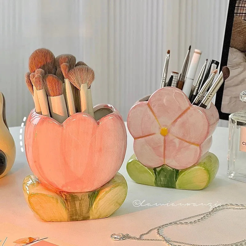 Ceramic flower pen holder storage box with tulip design for desktop organisation
