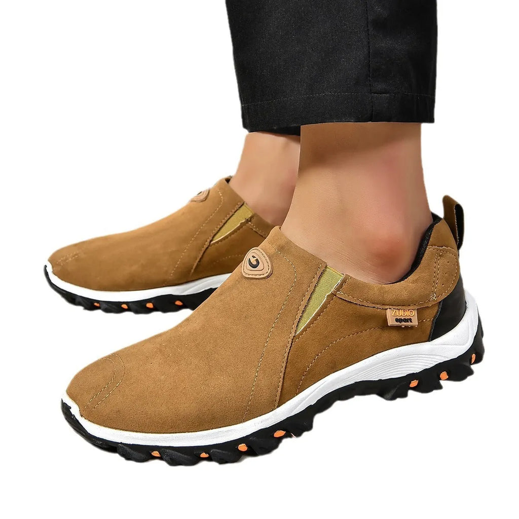 Men's round head thin shoes in various colours with rubber sole and PU upper, designed for oversleeves
