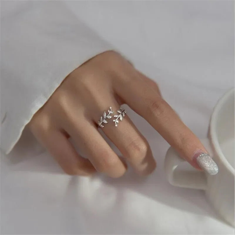 Copper leaf shaped ring with gold and silver electroplated finish for women fashion jewelry