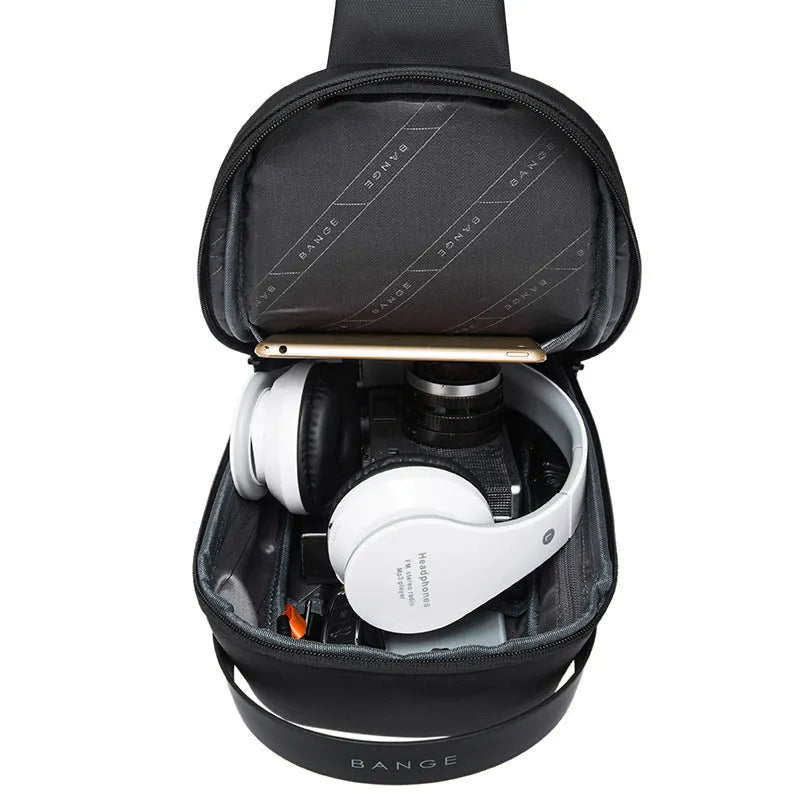 Men's shoulder business bag with USB charging port in Oxford cloth