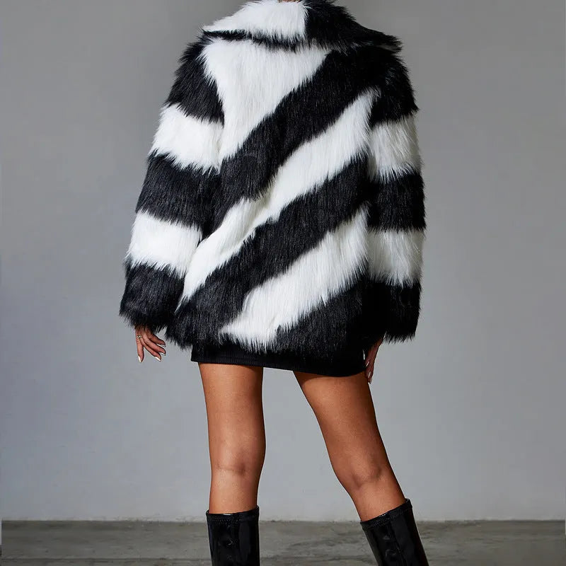 Women's faux fur coat with lapel contrast colour and fur collar in normal 50cm length